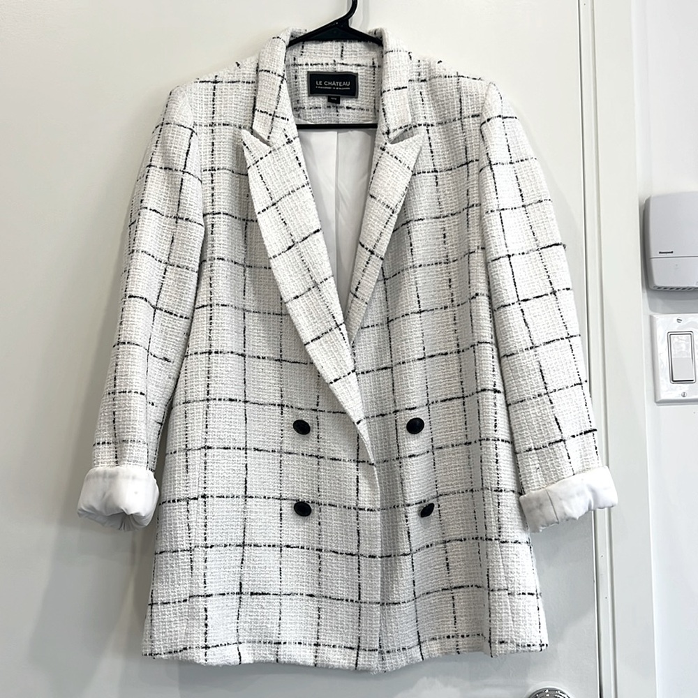 Le château black and White blazer